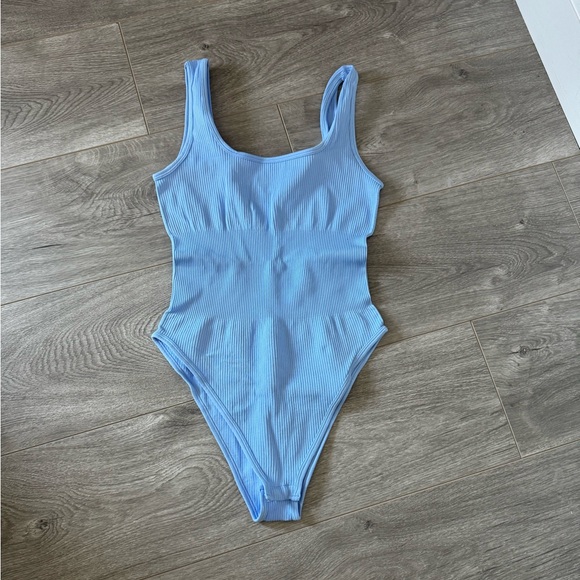 Small Body Forming Body Suit - Picture 2 of 4